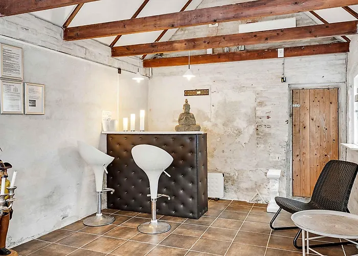 度假居 Atmospheric With And Garden *